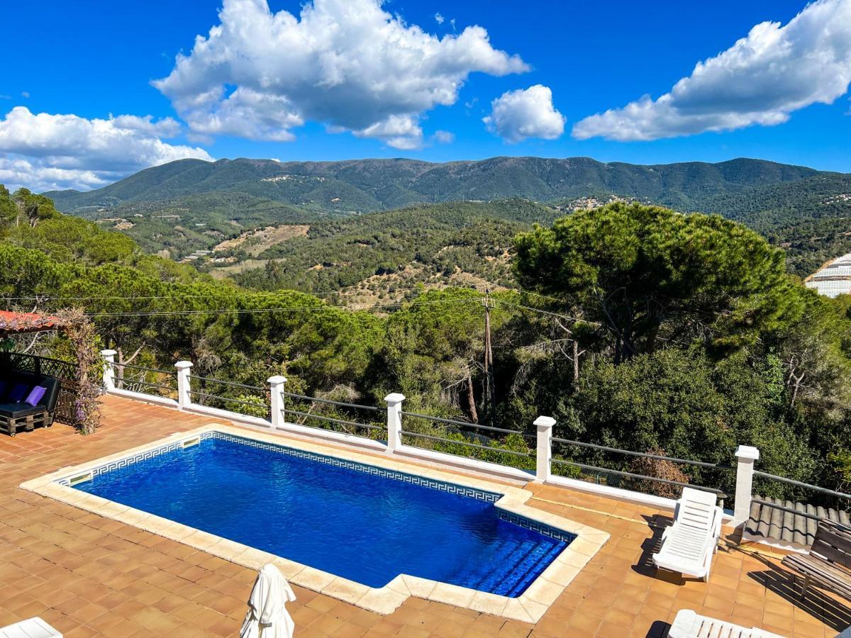 Vivalidays Casa Ricardo Villa Sant Cebria de Vallalta Bagian luar foto